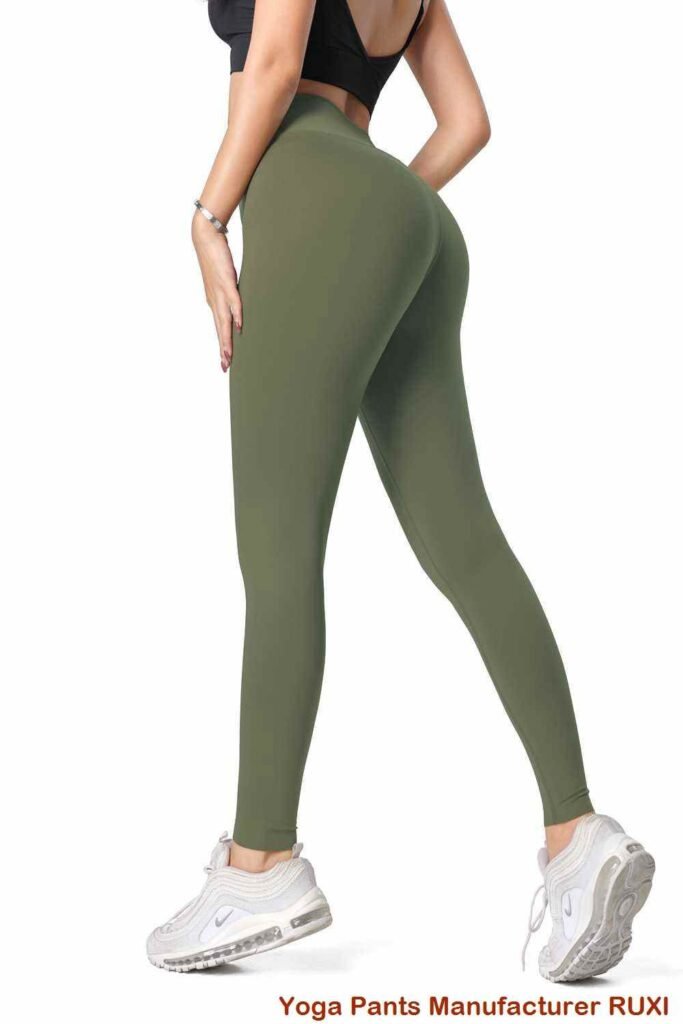 leggings kun malantaŭaj poŝoj