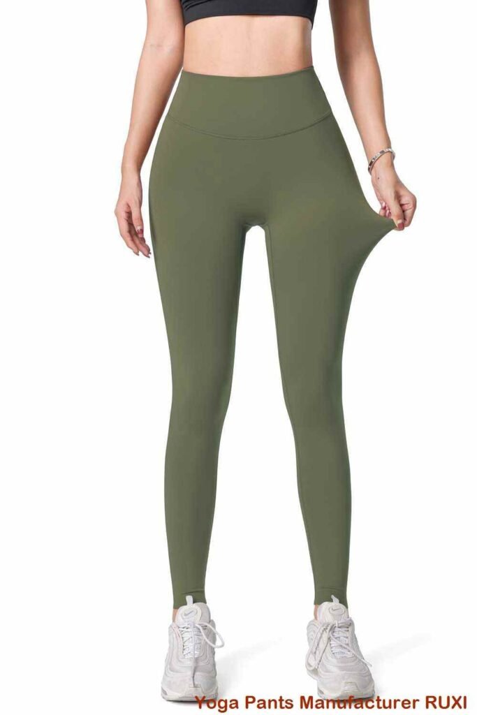 bicikla pantaloneto ĝis genuo