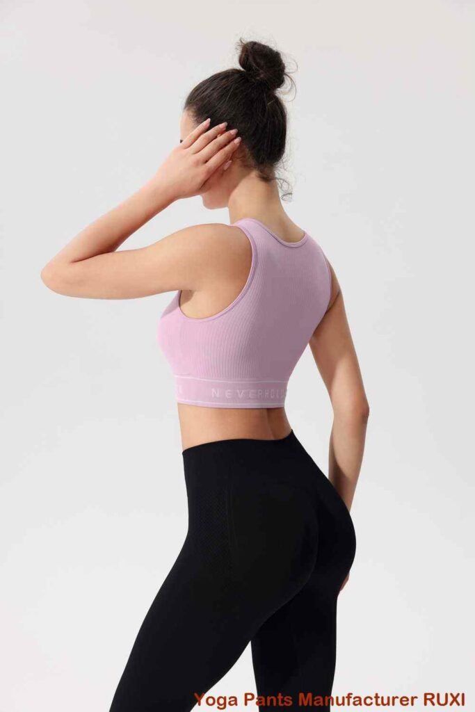 virina ruĝa golfa pantaloneto