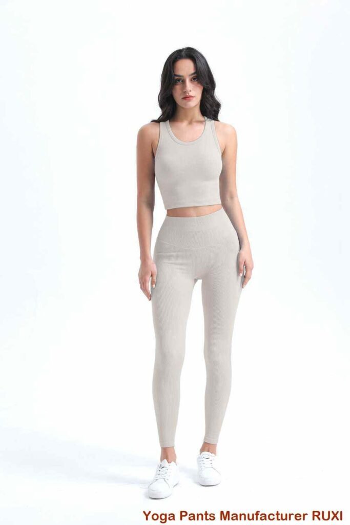 larĝa kruro trejna pantalono